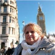 Profesora de Ingles ofrece clases en linea. Cuento con 28 años de experiencia. Amplia disponibilidad horaria